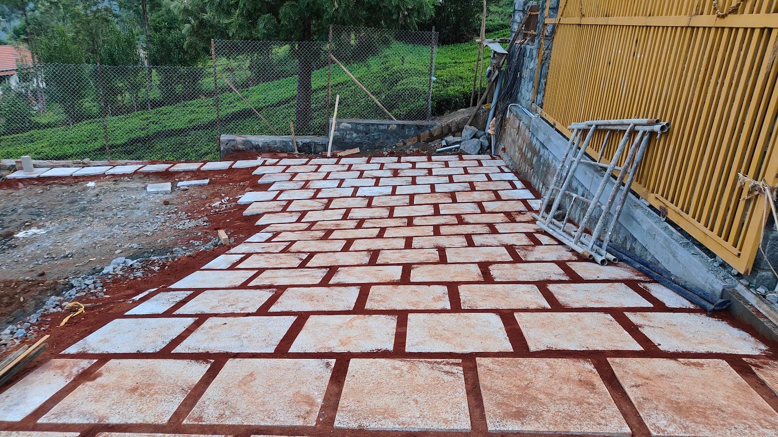 Terraced Courtyard & Landscape Stone Paving