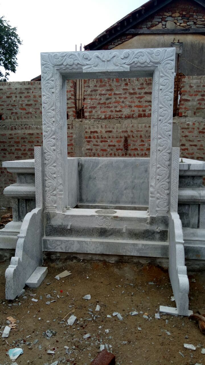 Hand-Carved Stone Sculptures & Monoliths